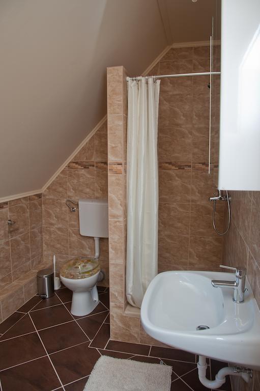 Alt Baden Apartement Dunaszekcső 部屋 写真