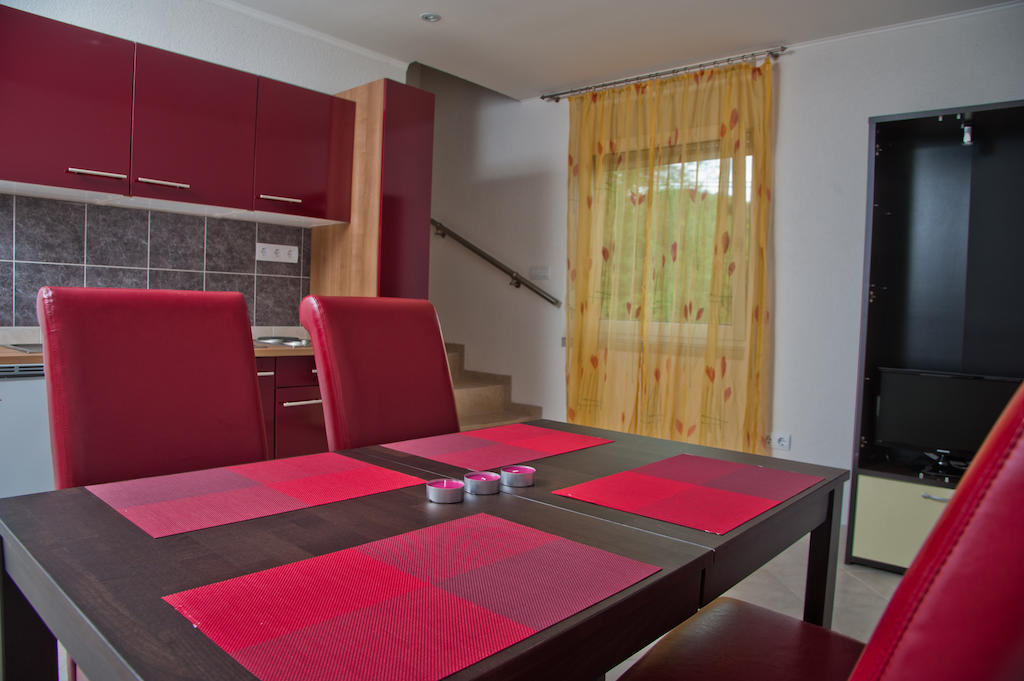 Alt Baden Apartement Dunaszekcső 部屋 写真